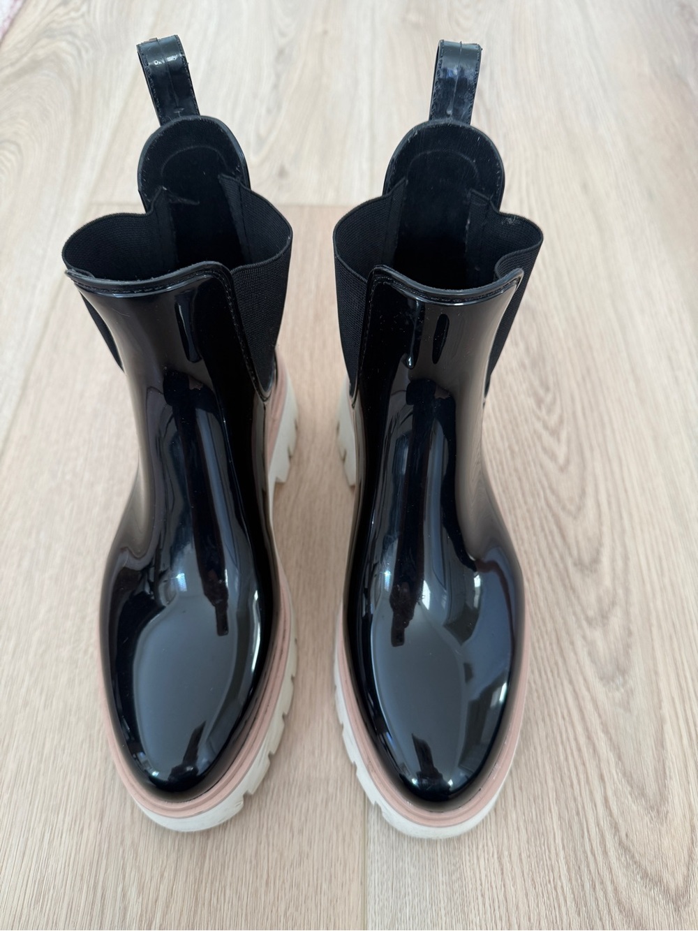 Dolce Vita Stormy H20 glossy Chelsea rain boots 8